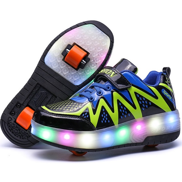 hot selling two wheels rechargeable led flash roller skate shoes light