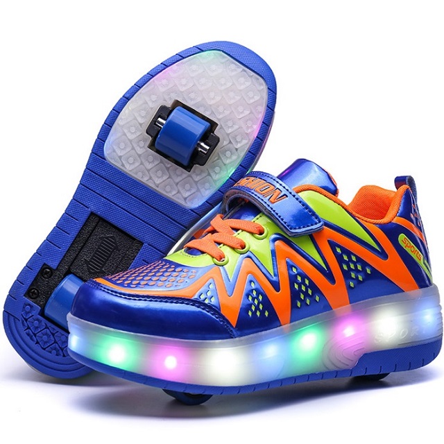 hot selling two wheels rechargeable led flash roller skate shoes light
